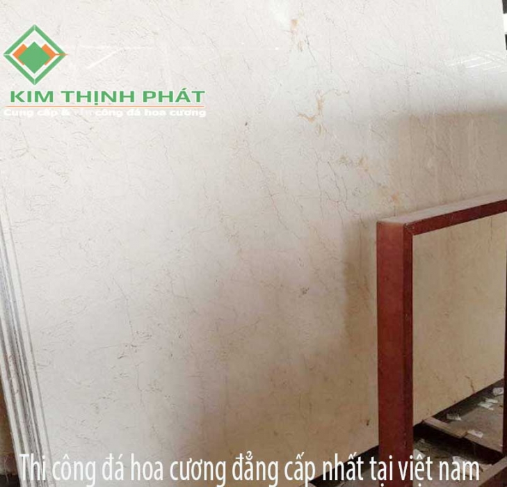 da hoa cuong được hình thành của cac loại đá vôi nên các màu sắc rât đa dang và phong phú