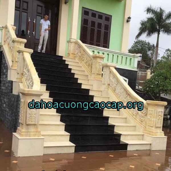 mặt liền đá marble mặt dựng